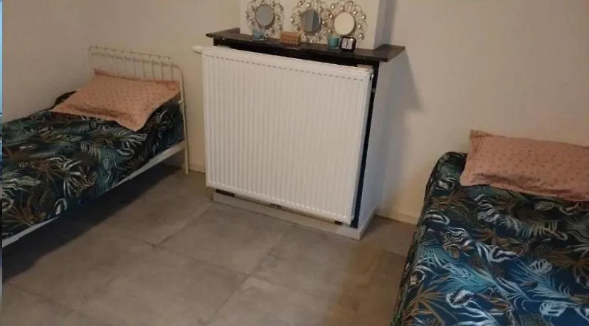 Chambre 2Lit Celibataire Schaarbeek Sous-Sol Brusel Ubytování v soukromí
